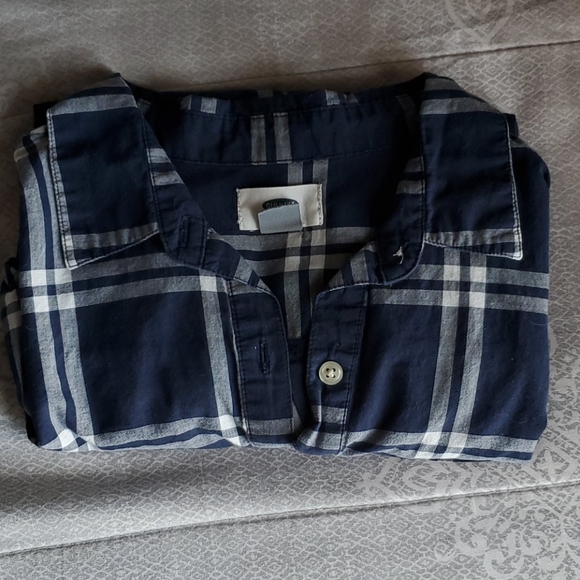Old Navy button up - Picture 1 of 4